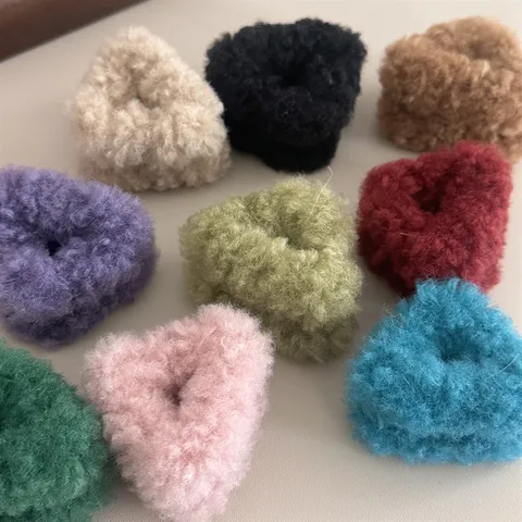 Sweet Dopamine Style Fluffy Plush Small Hair Claw Clip Hair Accessories For Women Girls Daily Hair Styling