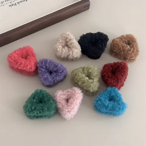 Sweet Dopamine Style Fluffy Plush Small Hair Claw Clip Hair Accessories For Women Girls Daily Hair Styling