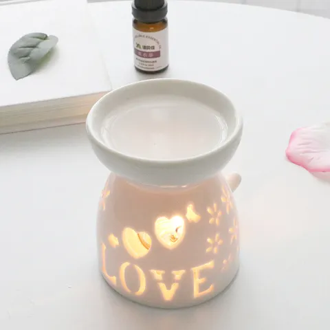 Witte Keramische Essentiële Olie Brander En Aromadiffuser Met Hol Hart Ontwerp Bureau Geurlamp Voor Slaapkamer Huisdecor