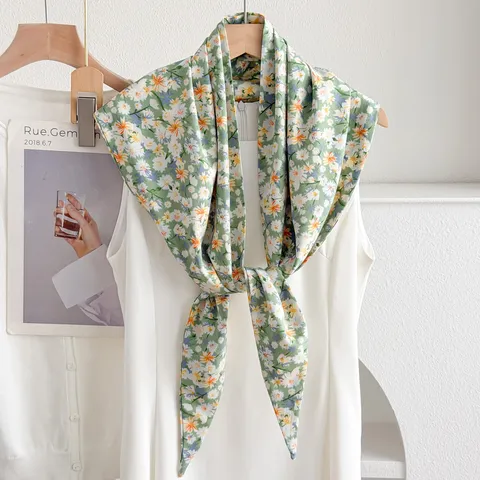 Pañuelo Triangular con Estampado Floral Estilo Coreano para Mujer Otoño Ligero Chal Decorativo Pañuelo de Cuello Accesorios de Moda