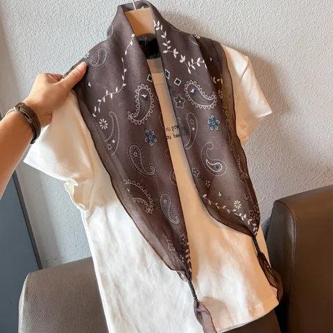 Pañuelo Triangular de Moda para Mujer Estampado Paisley Vintage Pañuelo de Poliéster Ligero Elegante Uso Diario
