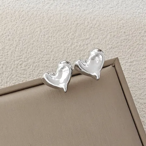 Chic CCB Fluid Heart Stud Earrings For Women Minimalist Irregular Geometric Peach Heart Earrings Fashion Commuting Jewelry Gift