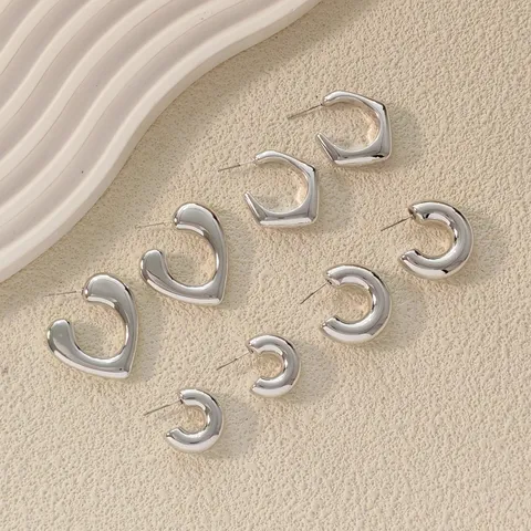 Vintage Alloy Geometric C-Shaped Hoop Earrings For Women Abstract Heart Fluid Line Stud Earrings Fashion Commute Statement Jewelry Gift