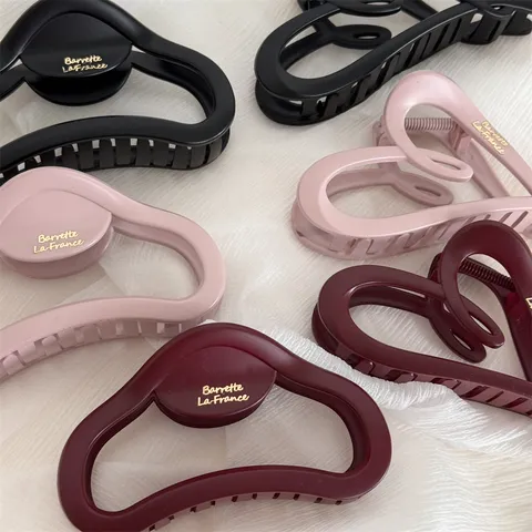 Large Matte Gold-Labeled Hair Claw Cloud And Heart Shape Hair Catch Non-Slip Hair Styling Accessories For Women