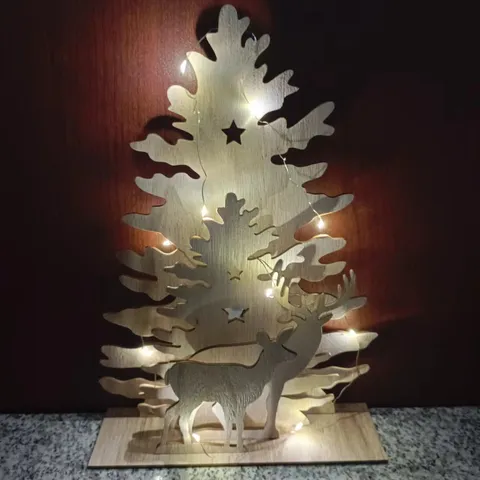 Ornement de Bureau Arbre de Noël Cerf en Bois Lumineux LED Décoration de Table Creuse Fête de Noël Cadeau