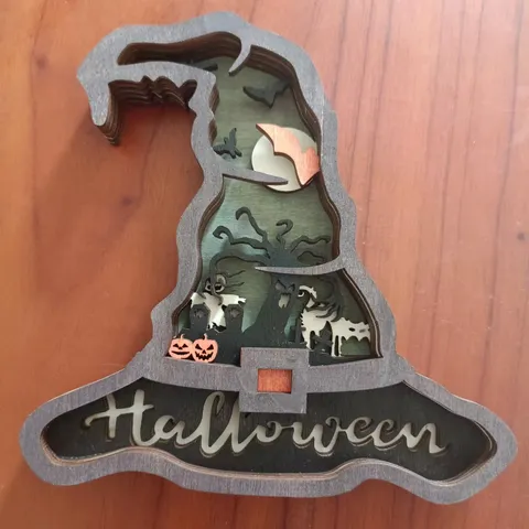 Halloween Chapeau de Sorcière en Bois Signe de Table LED Éclairé Ornement Sculpté Ajouré Maison Fête Festival Scène Décor Artisanat en Bois