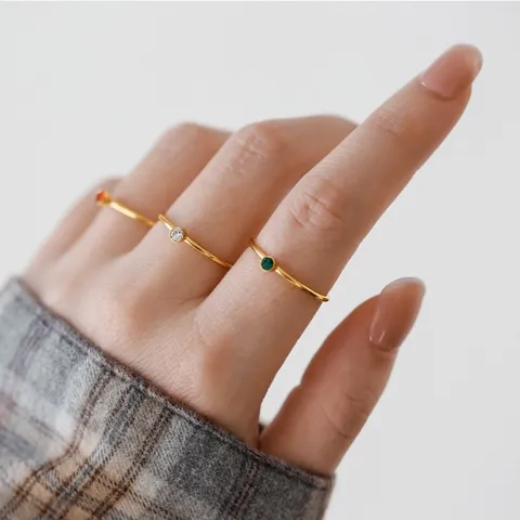 Anillo de Dedo de Acero de Titanio Minimalista con Diamantes de Imitación para Mujer Oro Oro Rosa Joyería Versátil Diaria Elegante Anillo de Banda Regalo