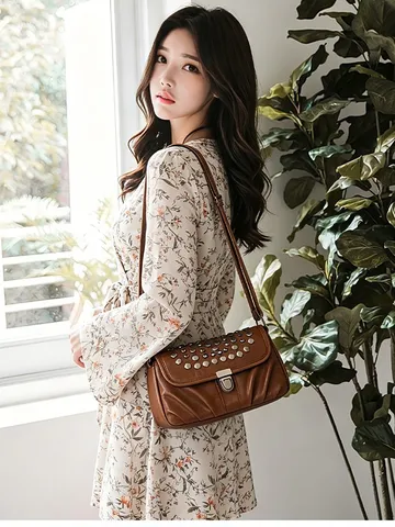 Women's Retro PU Leather Shoulder Crossbody Bag Small Flap Handbag With Metal Studs And Lock For Daily Casual Commute