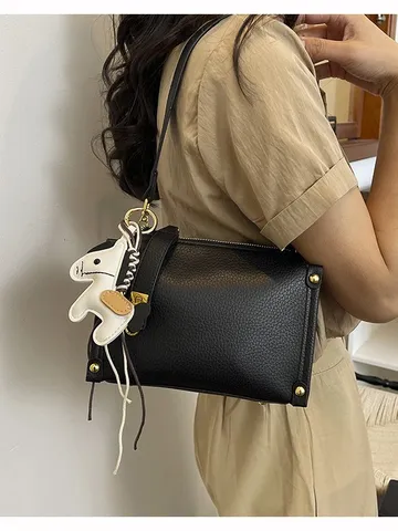Minimalist PU Leather Crossbody Bag For Women Fashion Small Square Shoulder Bag Casual Handbag With Pendant