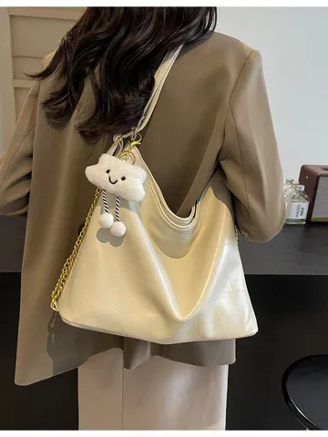 Women Casual PU Leather Crossbody Bag Fashion Shoulder Bag With Metal Chain And Plush Pendant Casual Daily Handbag