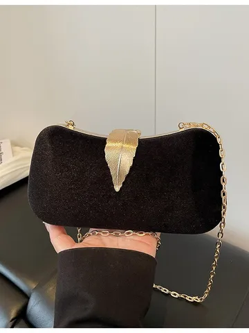 Women's Velvet Evening Bag Elegant Retro Clutches With Gold Metal Chain And Leaf Lock For Wedding Party Banquet Handbag