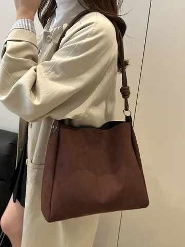 Women Large Capacity Tote Bag Faux Suede Commuting Shoulder Bag Casual Solid Color Bucket Bag Fashion Handbag