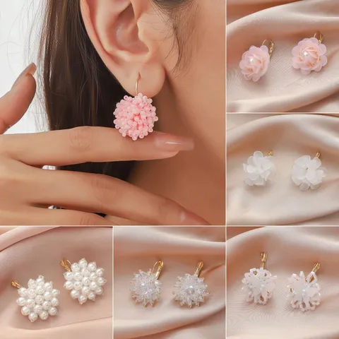French Vintage Elegant Flower Beaded Drop Earrings For Women Luxury Handmade Artificial Pearl Cluster Acrylic Petal Earrings