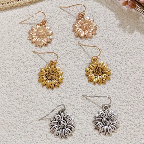 Bohemian Vintage Alloy Sunflower Drop Hook Earrings For Women Electroplated Distressed Floral Shape Statement Earrings Daily Vacation Jewelry Gift