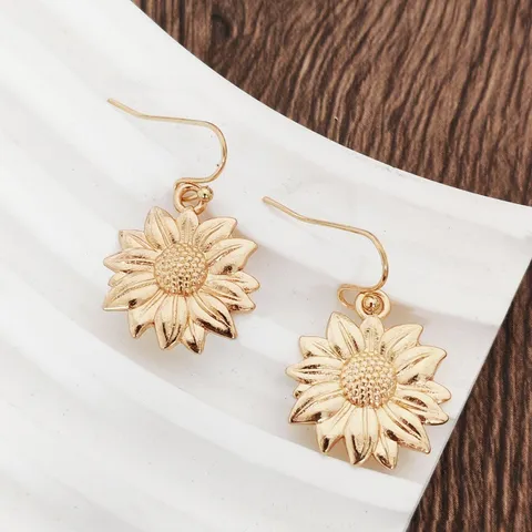 Bohemian Vintage Alloy Sunflower Drop Hook Earrings For Women Electroplated Distressed Floral Shape Statement Earrings Daily Vacation Jewelry Gift