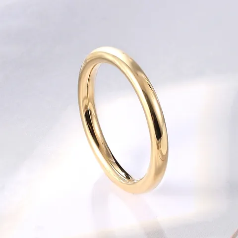 Bague Lisse Simple en Acier Titane Minimaliste Bague Alliance Géométrique pour Unisexe Bijoux de Mode Quotidiens