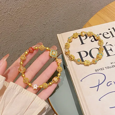 Chinese Style Ethnic Retro Gold Plated Copper Beaded Bracelet Classic Palace Culture Flower Butterfly Artificial Pearl Charm Strand Bracelet Elegant Hand Jewelry Gift For Women