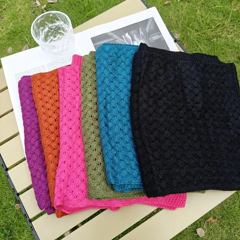 Knitted Neck Warmer Scarf For Women Solid Color Acrylic Warm Winter Neck Gaiter Soft Breathable Circle Scarf For Daily Wear
