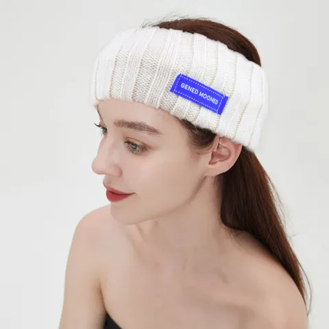 Bandeau Tricot Côtelé Minimaliste Avec Étiquette de Lettre pour Femmes Bandeau Large en Acrylique Élastique pour Yoga Lavage du Visage Coiffure Quotidienne