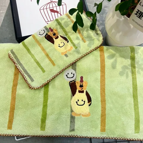 Cartoon Jacquard Coral Fleece Towel Soft Absorbent Cute Smiley Bear Bath Towel Face Towel For Adults