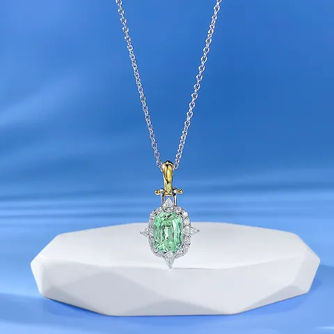 Collier Pendentif Étoile à Quatre Branches en Argent Sterling 925 Vert Menthe pour Femmes Bijoux en Strass Élégant Chaîne avec Gemme Carrée