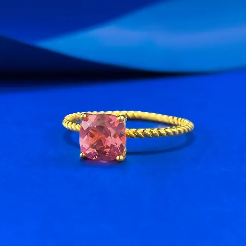 Anello in Argento Sterling 925 con Zaffiro Padparadscha Sintetico per Donna Placcato Oro Fascia a Torsione Taglio a Cuscino Gioielli