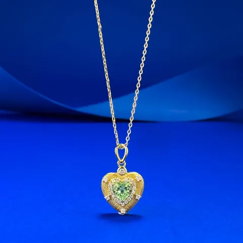 Collier Cœur en Argent Sterling S925 Vert Menthe Pendentif Pierre de Laboratoire Collier Plaqué Or Brossé pour Femmes
