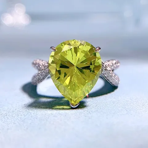 925 Sterling Silver Pear Cut Olive Green Zirconia Ring Elegant Cross Band Inlaid Diamond Ring For Women Fashion Jewelry
