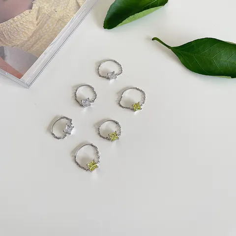 Koreanischer Stil Geometrische Kette Ineinandergreifender Offener Ring Silberton Glänzender Strass Quadratisch Eingelegt Verstellbarer Fingerring Schmuck Für Damen