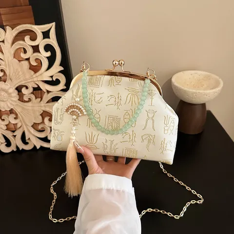 Chinese Style Jacquard Embroidered Evening Bag Elegant Clasp Closure Shoulder Handbag With Artificial Pearl Tassel Chain For Women