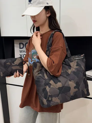 Wasserdichte Nylon Gesteppte Reise Duffel Tasche Große Kapazität Casual Gepäcktasche Set Mit Passender Tasche Für Damen Herren