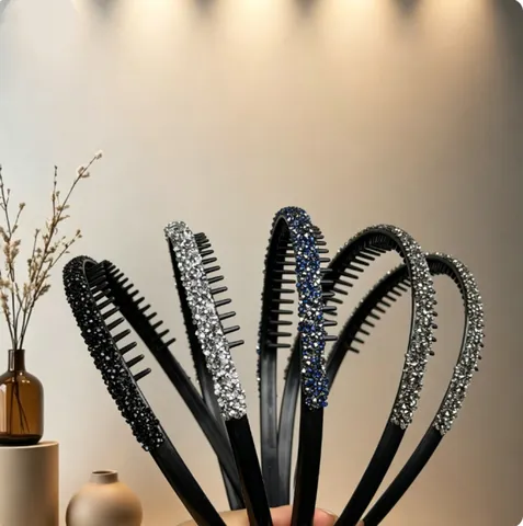 Bandeau à Strass Antidérapant en Plastique avec Dents pour Femmes Lavage de Visage Maquillage Élégants Accessoires de Cheveux Quotidiens