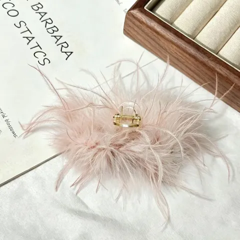Grande Pince à Cheveux en Plume d'Autruche Hiver Pince Moelleuse Barrettes Élégantes Accessoires pour Cheveux pour Femmes