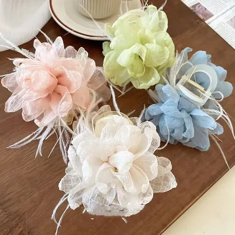 Pince à Cheveux Fleurs en Maille de Plumes Douce Élégant Accessoires Femme