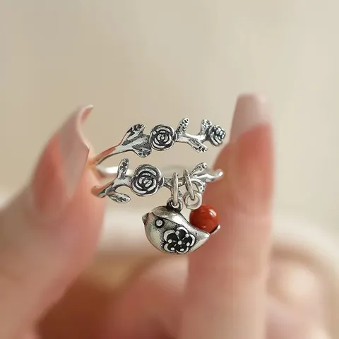 Anillo de Vid de Rosa Retro Mujer Abierto Ajustable Cobre Anillo Con Imitación Ágata Roja Moda Joyería de Dedo Regalo