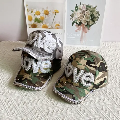 Euro-Amerikaans Camouflage Bedrukt Acrylmix Honkbalpet Met Kunstparel Strass Love Patch Gebogen Rand Zonnescherming Pet Voor Vrouwen