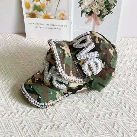 Euro-Amerikaans Camouflage Bedrukt Acrylmix Honkbalpet Met Kunstparel Strass Love Patch Gebogen Rand Zonnescherming Pet Voor Vrouwen