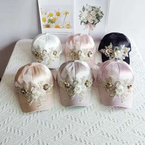 Damen Satin Baseballkappe Mit Blumen Spitze Stickerei Pailletten Perlen Elegant Streetwear Sonnenhut Sommer Mode Verstellbar Hut