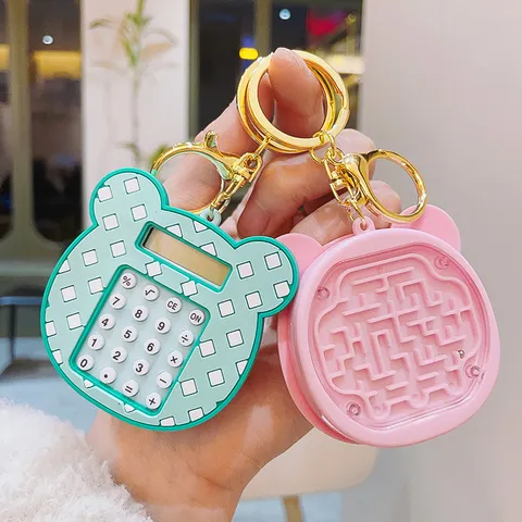 Lindo Llavero de Mini Calculadora de Bolsillo de Dibujos Animados Oso de Rejilla Creativo Calculadora Electrónica Colgante de Bolsa Regalo