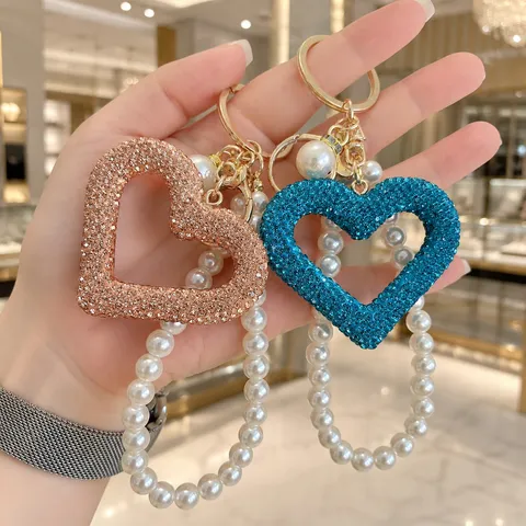 Korean Style Luxury Hollow Out Heart Keychain Alloy Rhinestone Artificial Pearl Handcrafted Exquisite Bag Charm Women Car Key Ring Decorative Pendant Gift