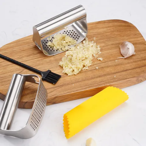 Prensa Ajos de Acero Inoxidable Picadora de Ajo Manual con Abridor de Botellas Mango Ergonomico Triturador de Ajos Utensilio de Cocina