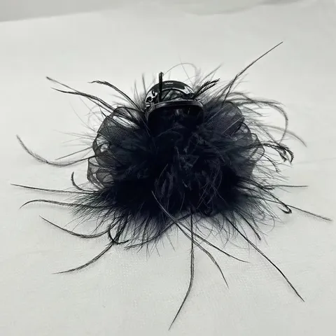 Elegant Feather Hair Claw Women Fashion Hair Accessories Black Brown Turkey Ostrich Feather Shark Clip Hair Styling Tool