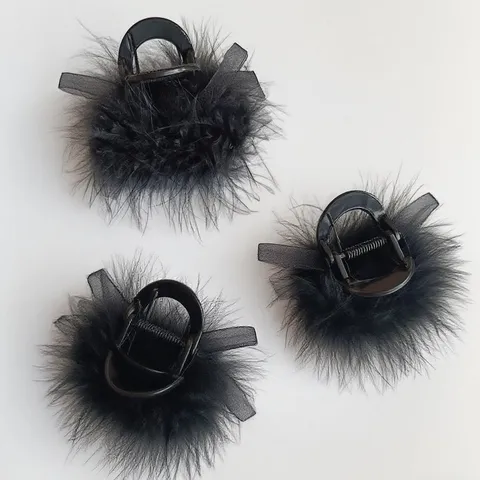 Elegant Feather Hair Claw Women Fashion Hair Accessories Black Brown Turkey Ostrich Feather Shark Clip Hair Styling Tool