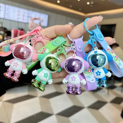 Creative Color Block Star Puppy Astronaut Keychain PVC Cartoon Cute Spaceman Car Keyring Bag Pendant Charm Ornament Gift