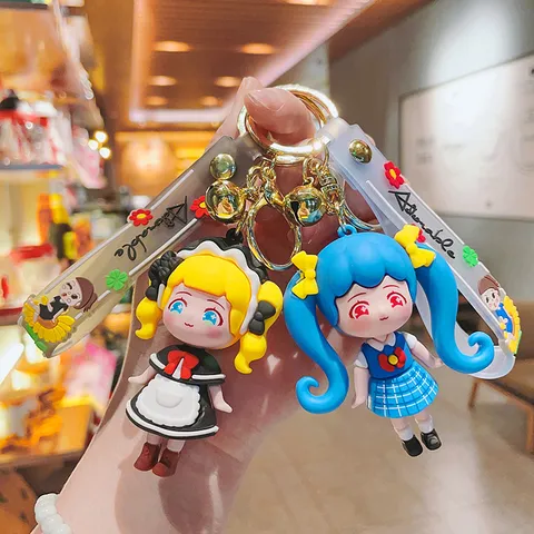 Schattige Cartoon Anime Meisje PVC Sleutelhanger Creatieve Bedrukte Band Bel Hanger Auto Sleutelring Tashanger Accessoires