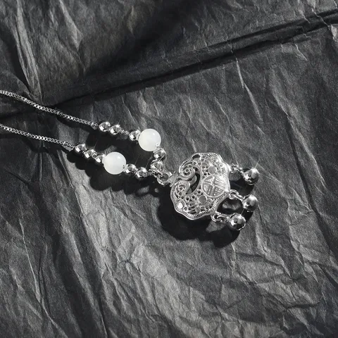Neo Chinese Stijl Koper Hol Fu Teken Langdurigheidsslot Hanger Ketting Voor Vrouwen Zilver Verguld Kwastje Bel Choker Elegant Lichte Luxe Kunstparel Kralen Sleutelbeen Ketting Sieraden Cadeau