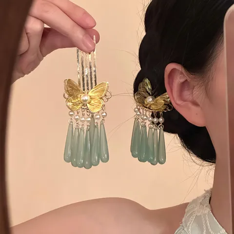 Vintage Alloy Butterfly Hair Comb Long Tassel Artificial Pearl Hairpin Gold Chinese Hanfu Hair Accessories For Women