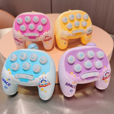 Creative Mini Butt Astronaut Game Console Keychain Cute Plastic Decompression Toy Bag Pendant Gift