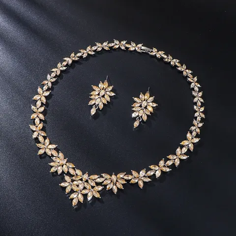 Élégant Parure de Bijoux Collier et Boucles d'Oreilles en Alliage avec Strass Floraux Luxe Design de Vigne en Cristal pour Mariage Banquet Femme