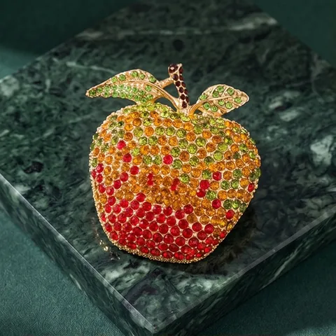 Fashion Zinc Alloy Rhinestone Gradient Apple Brooch Luxury Fruit Breastpin Elegant Teacher Day Gift Clothes Pins Women Jewelry
